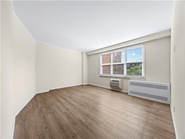 Studio,  1.00 BTH &nbsp;Co-op style home in Gravesend