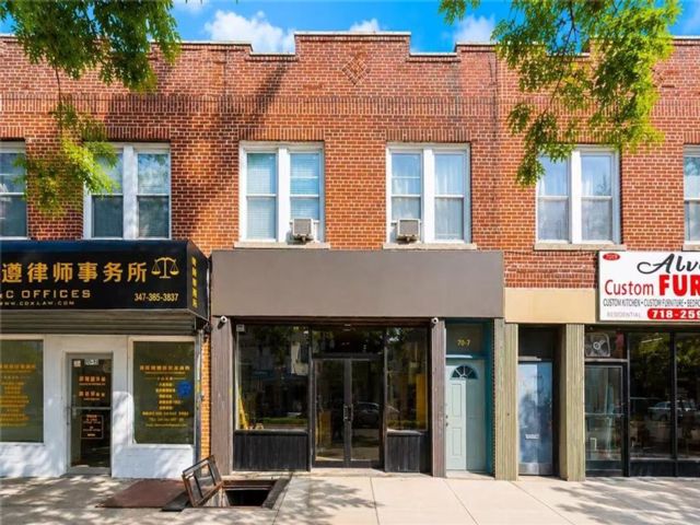 Studio,  0.00 BTH &nbsp;Mixed use style home in Bensonhurst