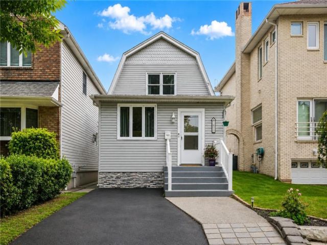  2 BR,  2.00 BTH &nbsp;Single family style home in Tottenville