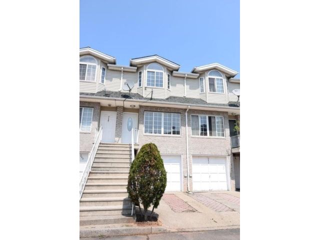 [Rosebank Real Estate, listing number 3341638]