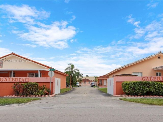  3 BR,  2.00 BTH &nbsp; style home in Hialeah