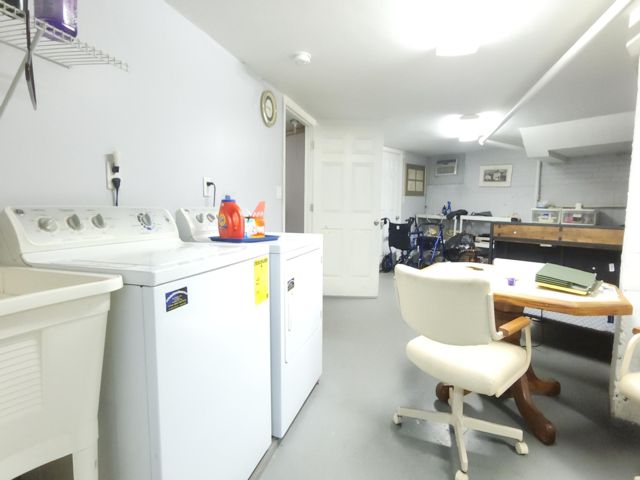 [PHOTO]