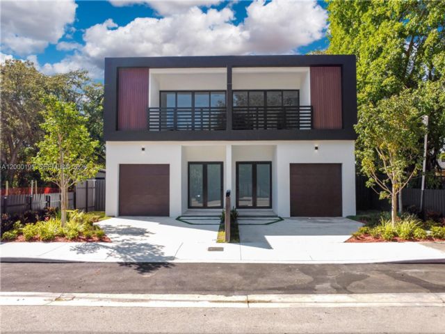  3 BR,  5.00 BTH &nbsp; style home in Miami