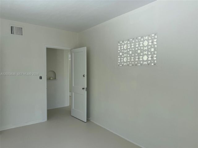 [PHOTO]
