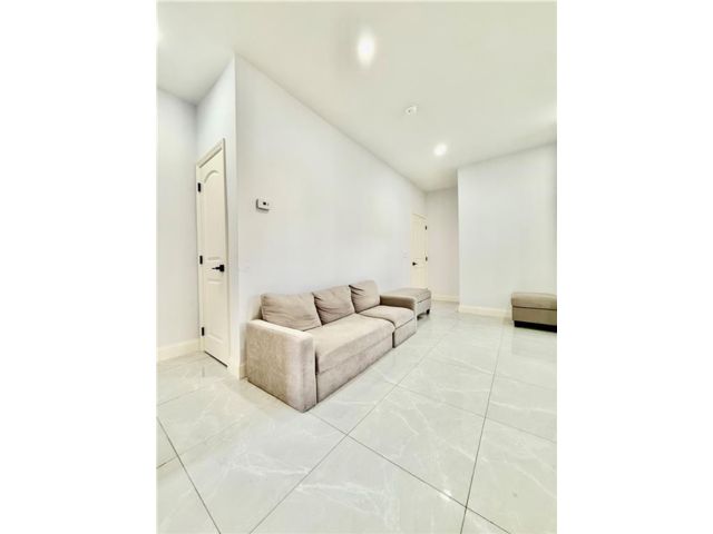  2 BR,  1.00 BTH &nbsp;Multi-family style home in Sheepshead Bay