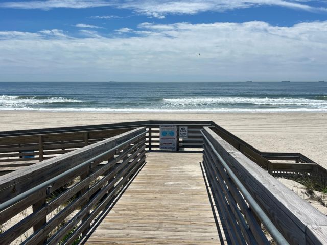  1 BR,  1.00 BTH &nbsp;Apartment style home in Lido Beach