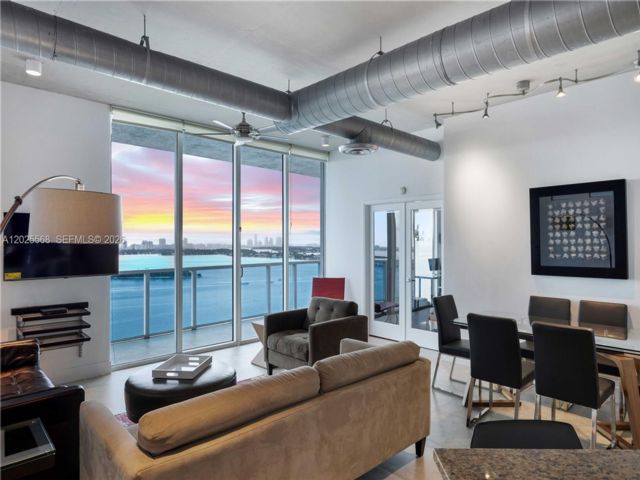  2 BR,  2.00 BTH &nbsp; style home in Miami