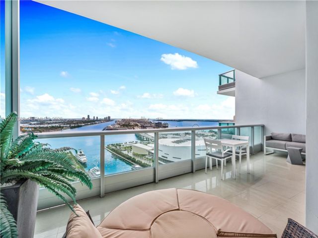  3 BR,  3.00 BTH &nbsp; style home in Miami