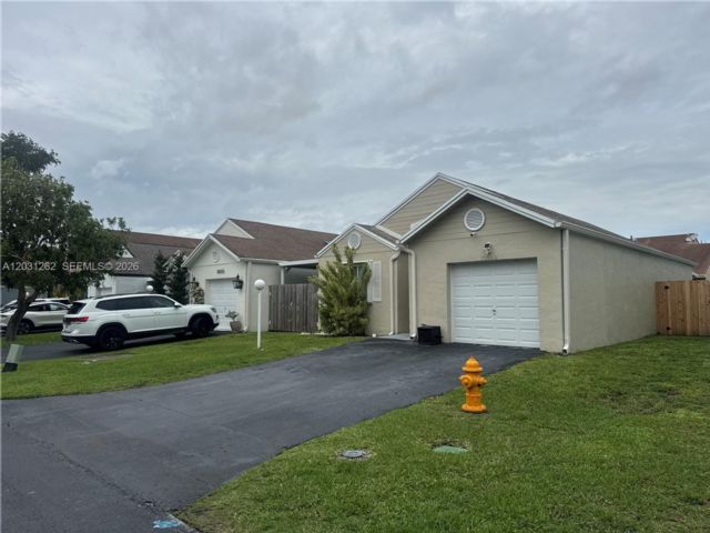  3 BR,  2.00 BTH &nbsp; style home in Miami