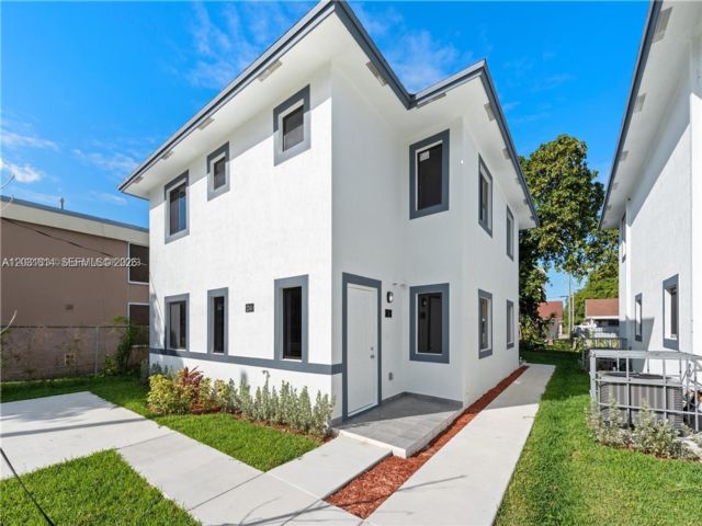  3 BR,  2.50 BTH &nbsp; style home in Miami