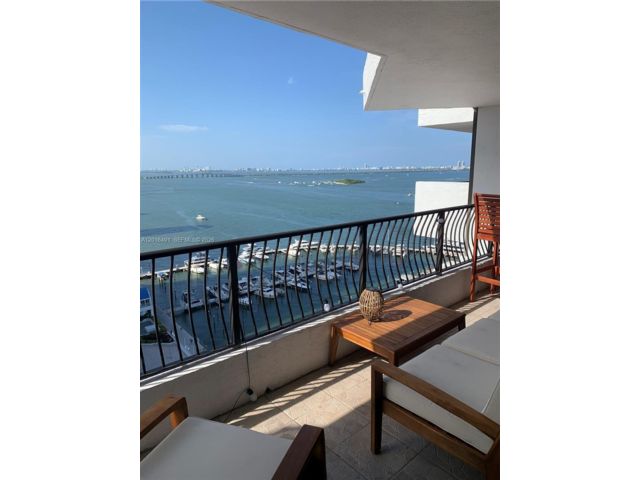  1 BR,  1.50 BTH &nbsp; style home in Miami