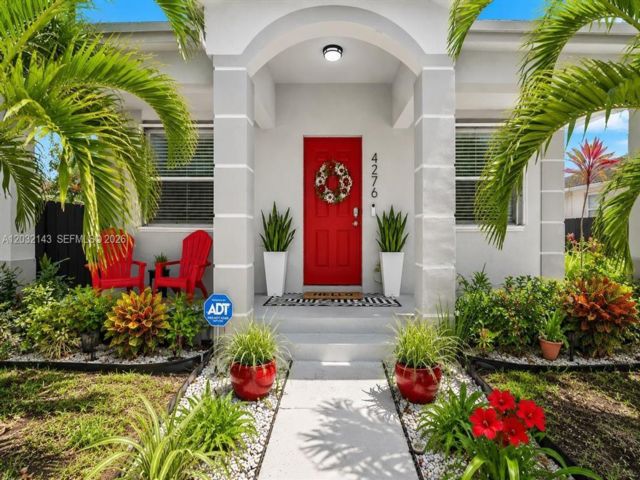  3 BR,  2.00 BTH &nbsp; style home in Davie