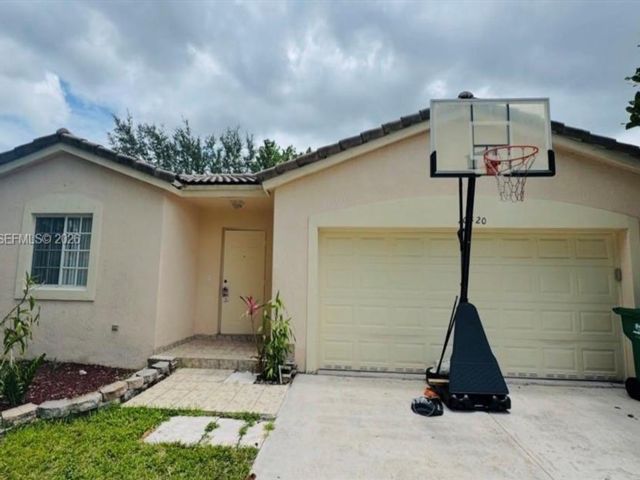  4 BR,  2.00 BTH &nbsp; style home in Miramar