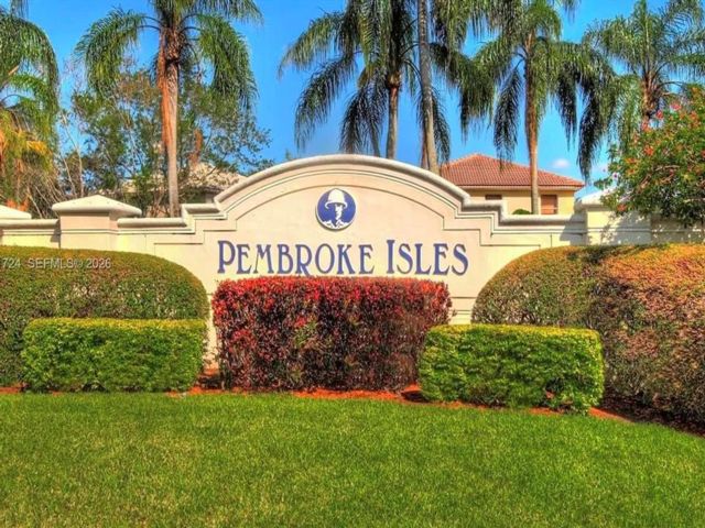  3 BR,  2.50 BTH &nbsp;Townhouse style home in Pembroke Pines