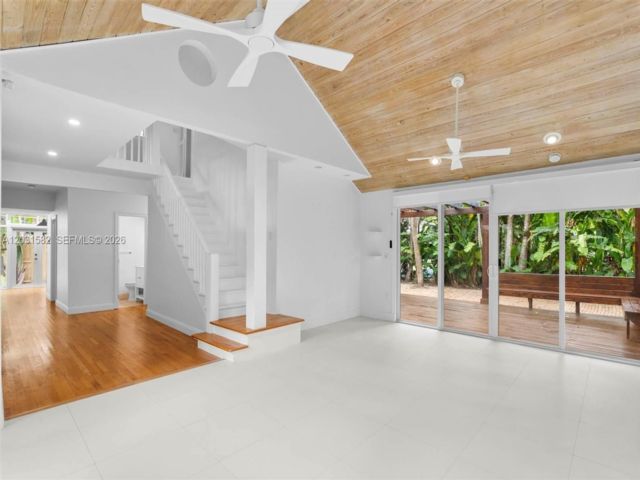  4 BR,  3.00 BTH &nbsp; style home in Miami