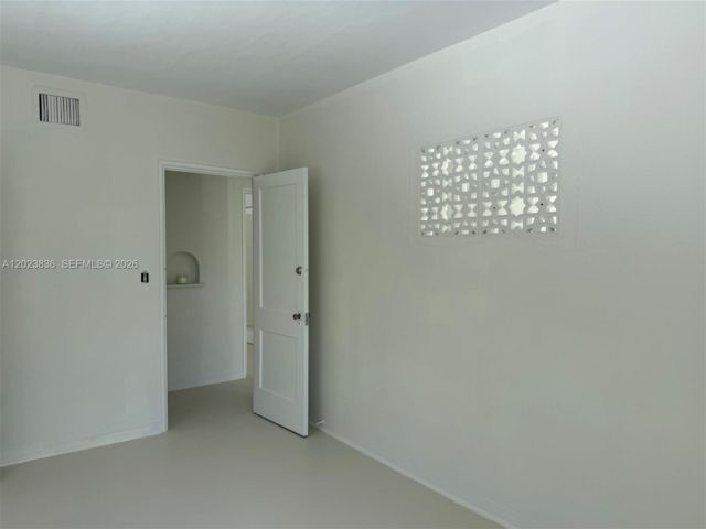 [PHOTO]