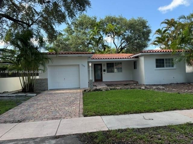  2 BR,  2.00 BTH &nbsp; style home in Coral Gables