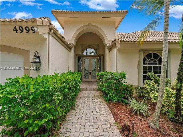  5 BR,  3.00 BTH &nbsp; style home in Coral Springs