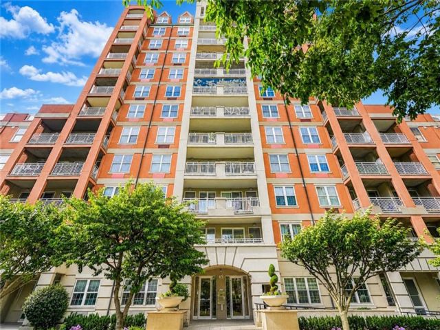  2 BR,  2.00 BTH &nbsp;Condominium style home in Brighton Beach