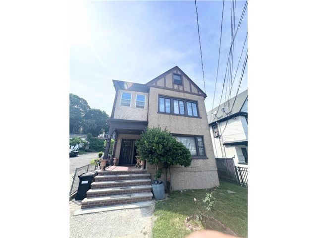 Studio,  2.00 BTH &nbsp;Multi-family style home in Tompkinsville