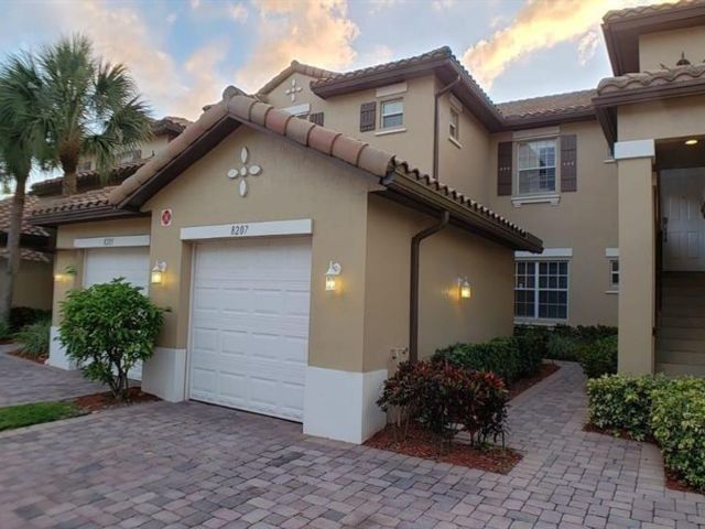  3 BR,  2.00 BTH &nbsp; style home in Parkland