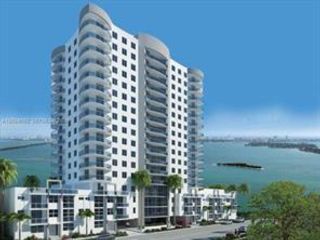  2 BR,  2.00 BTH &nbsp; style home in Miami