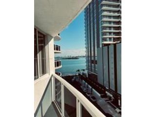 [PHOTO]