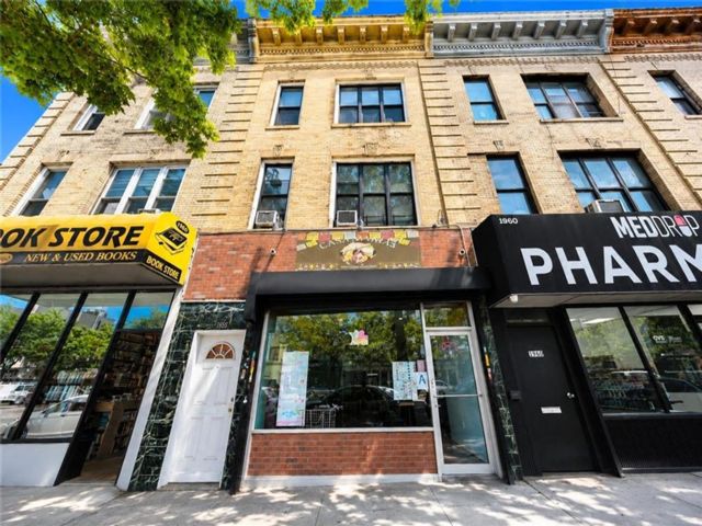 Studio,  0.00 BTH &nbsp;Mixed use style home in Midwood