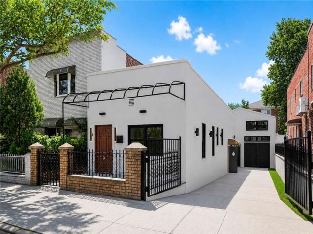  5 BR,  2.00 BTH &nbsp;Single family style home in East Flatbush