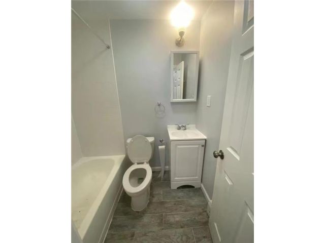 [PHOTO]