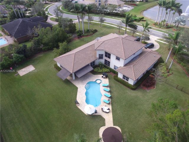 [Davie Real Estate, listing number 3342099]