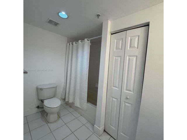 [PHOTO]