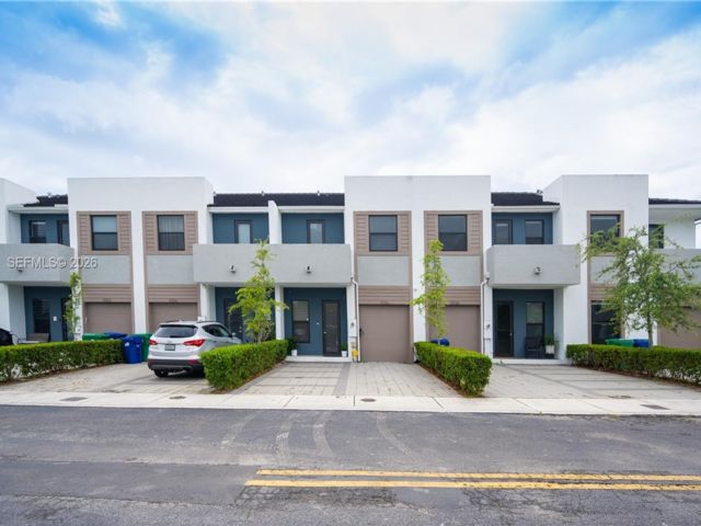 [Miami Real Estate, listing number 3342106]