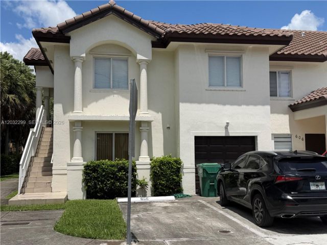  2 BR,  2.00 BTH &nbsp; style home in Medley