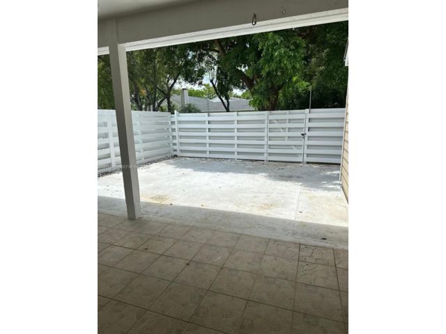 [PHOTO]