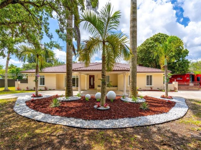  4 BR,  2.00 BTH &nbsp; style home in Miami