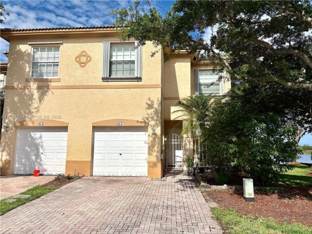 [Pembroke Pines Real Estate, listing number 3342153]