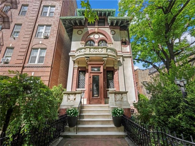  7 BR,  5.00 BTH &nbsp;Single family style home in Clinton Hill