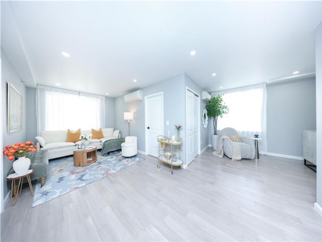  2 BR,  2.00 BTH &nbsp;Condominium style home in Bensonhurst