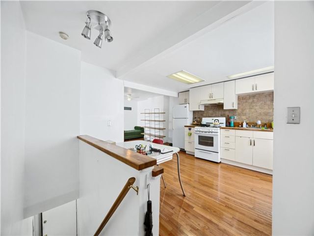 Studio,  0.00 BTH &nbsp;Multi-family style home in Park Slope