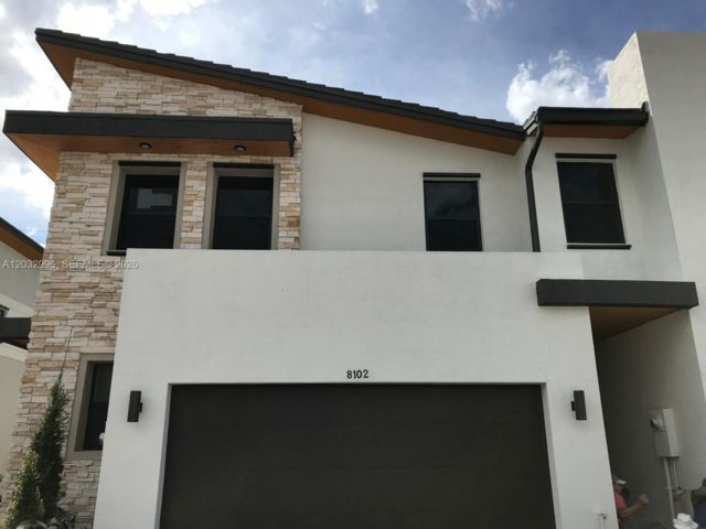  3 BR,  2.50 BTH &nbsp;Townhouse style home in Medley