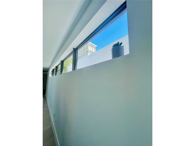 [PHOTO]