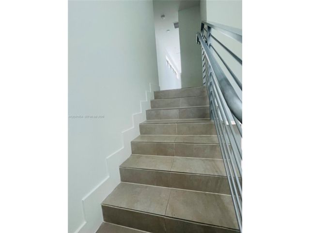 [PHOTO]