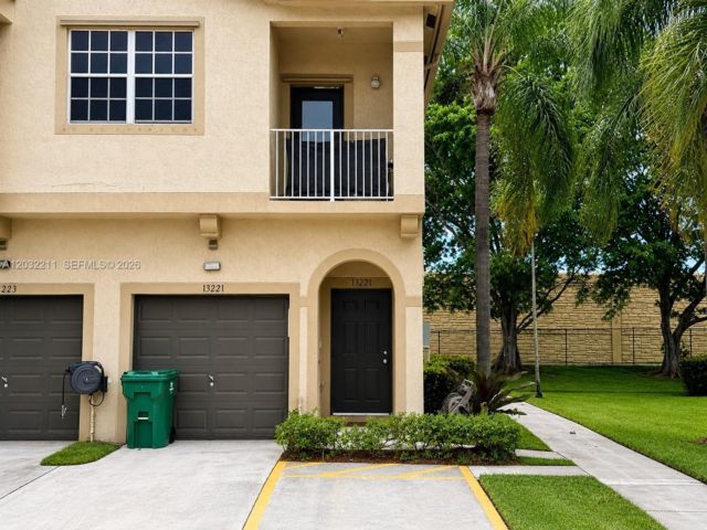 [Miramar Real Estate, listing number 3342299]