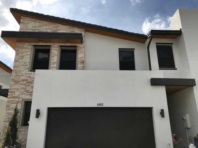  3 BR,  2.50 BTH &nbsp; style home in Medley