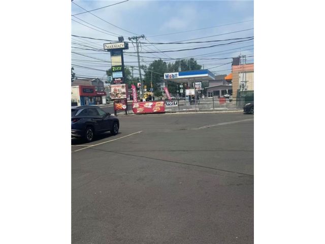 [PHOTO]
