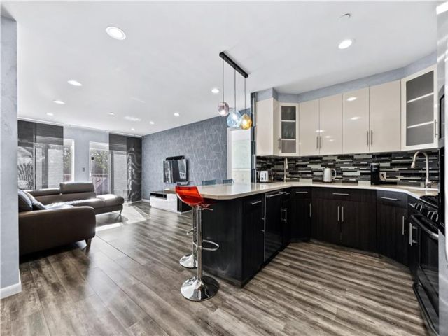  3 BR,  2.00 BTH &nbsp;Condominium style home in Madison
