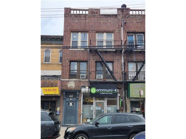 Studio,  0.00 BTH &nbsp;Mixed use style home in Boro-park