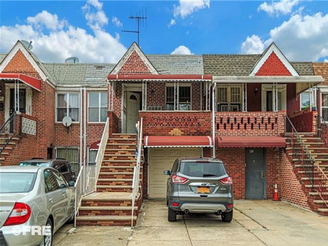 Studio,  3.00 BTH &nbsp;Multi-family style home in East Flatbush