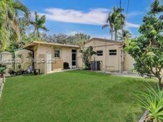  5 BR,  3.00 BTH &nbsp;European style home in Miami